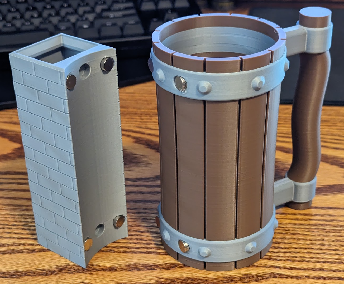 zwerg magnetisch würfel turm by mechengg spielzeuge spiele tasse getränkehalter dicetower verliese drachen 3D print model - Mito3D