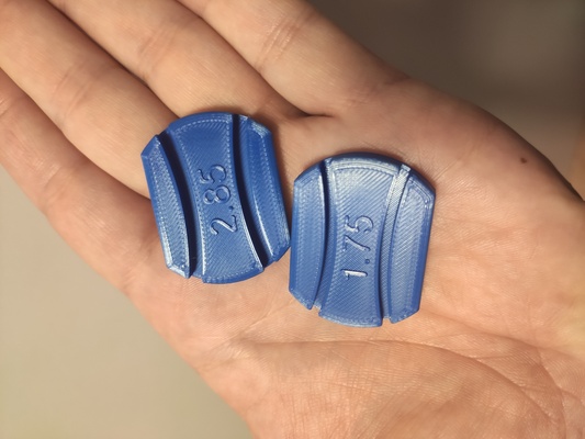 filament clips 1 75 2 85 by planète 3d imprimante accessoires agrafe chaosdrucker vis chao 3d print model - Mito3D