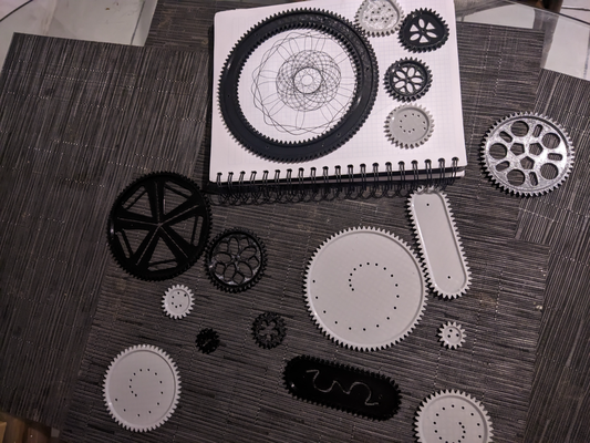 espirógrafo complejo interno formas remezclar remezclado by royeiror juguetes juegos dibujo lápiz color curvas circulo orientado engranaje 3d print model - Mito3D