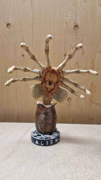 facehugger by ruben3d jouets jeux personnages analyse extraterrestre effrayant film neca halloween 3d print model - Mito3D