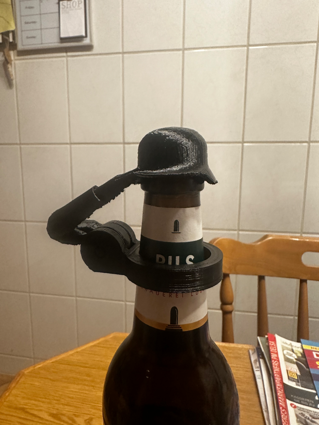 şişe kulp destek kask dümen flaschenhalter by der3de araçlar gadget'lar bier bira almanca deutsch deutschland asker çelik çaldı 3D print model - Mito3D