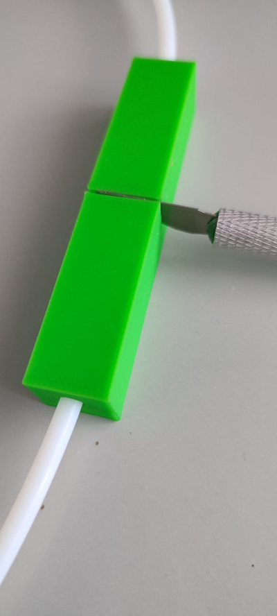 ptfe dritto taglio tubo de corte parà by pct forum 3d stampante accessori cortador 3d print model - Mito3D