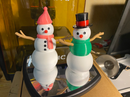 articulated snowman fidget - mods colored remixed by shawnknight household festivities flexi flexy 3d print model - Mito3D
