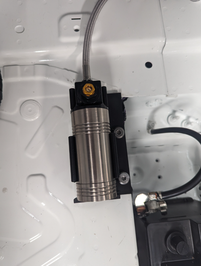 mca fernbedienung reservoir halter unterstützung by oz fdm hobby diy fahrzeuge suspension halterung stoßdämpfer wagen 3d print model - Mito3D
