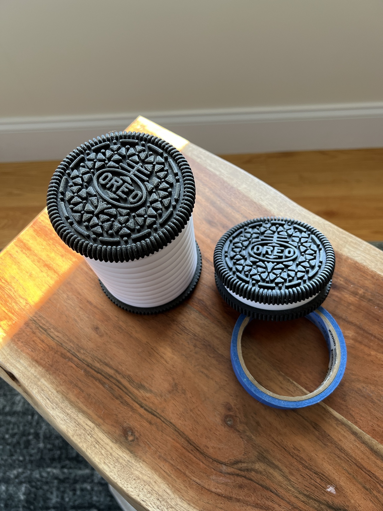 oreo surcharge oréos so farci go to 11 by adam ménage maison modèles jouet décoration récipient biscuit gamins cadeau amusement vis bonbons pot friandises visser triple bourré célibataire goesto11 double peluche 3D print model - Mito3D