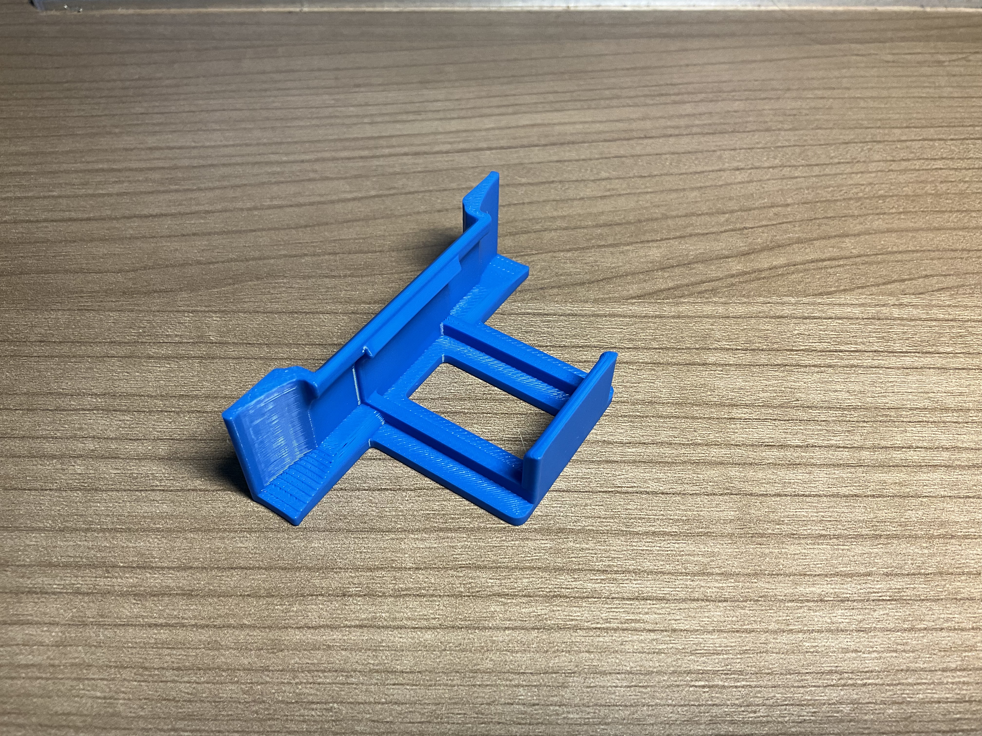 solar panel water drain clip 30 mm frame 11 lip remixed by lukas b household garden solarpanel 3D print model - Mito3D