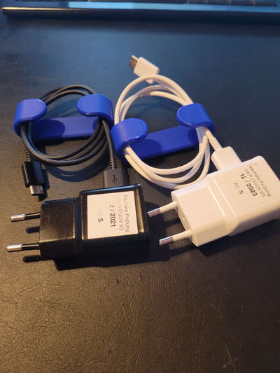 usb câble organisateur by savo3d loisir diy électronique agrafe cable organizer téléphone portable 3d print model - Mito3D