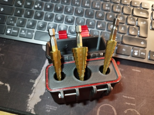 escabroso caja step drills remezclado by planetacia herramientas perforar caosdrucker resistente taladro escalonado 3d print model - Mito3D