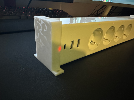 power strip by ariox3d tools organizers 3d print model - Mito3D
