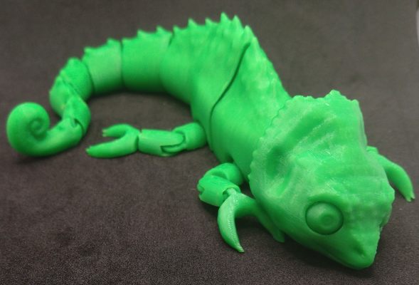 mafsallı bukalemun oyuncak by zuperbuuworks oyuncaklar oyunlar esnek eklemli hayvan stilize kertenkele sürüngen şirin yazdır in yer no destekler 3d print model - Mito3D