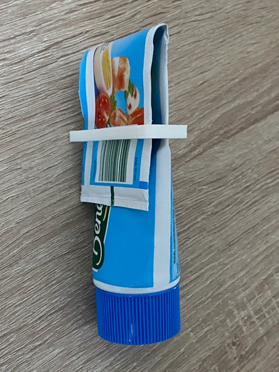célibataire presse tube by sgénos ménage maison modèles dentifrice 3d print model - Mito3D