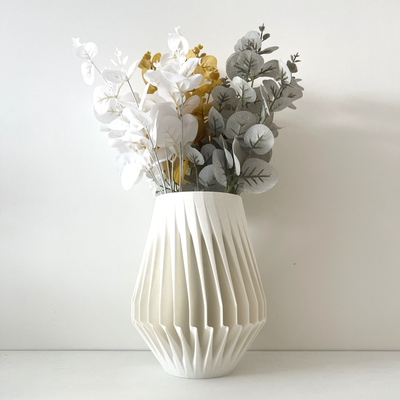 spiral vase planter by house garden living household decor home flowers 3d print model - Mito3D
