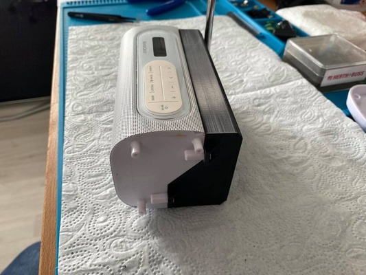silvercrest tamponner + radio akku erweiterung by yzfrracer loisir diy électronique 18650 batterie 3d print model - Mito3D