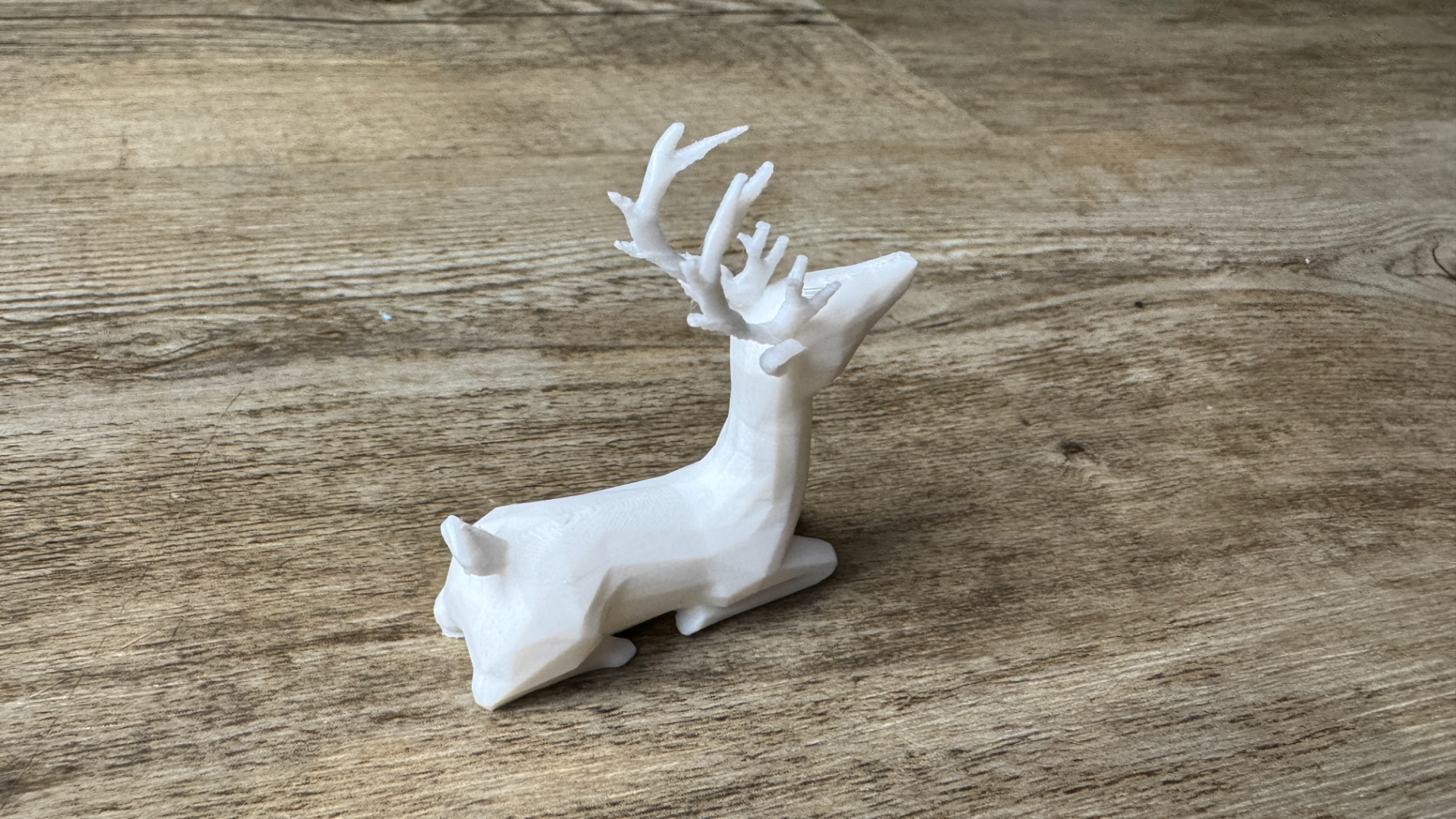 cerf poly remixé by foxmckraut ménage festivités noël 3D print model - Mito3D