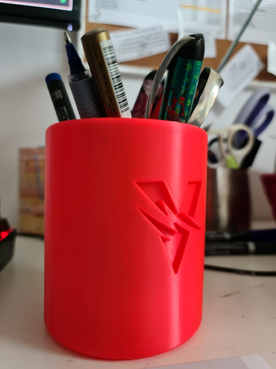 vulcain forgé stylo titulaire soutien by zan leg outils organisateurs vulcanverse porte plume tasse brosse dents organisateur 3d print model - Mito3D