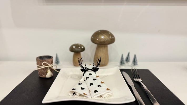 cerf serviette table titulaire soutien by fijbar ménage festivités noël 3d print model - Mito3D