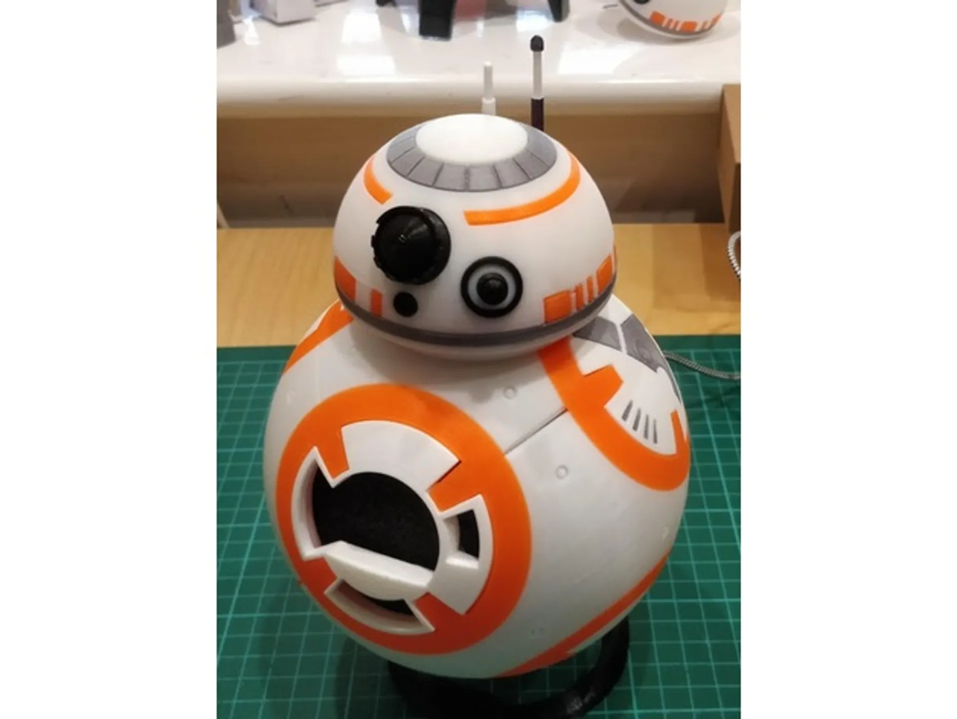 bb 8 google accueil maison costume or autonome modèle by steve remuer loisir diy robotique guerres étoiles porte clés bb8 bb9 3D print model - Mito3D