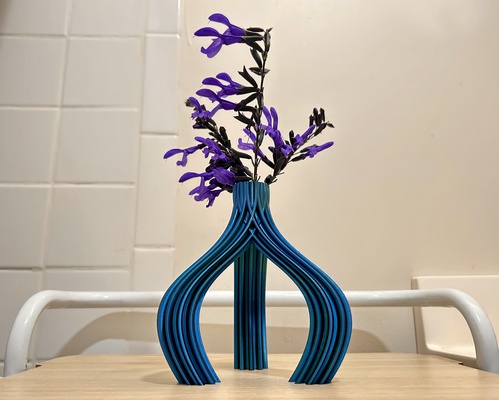 tri-gear vase by linkdesigns household decor gear fusion360 nosupport 3d print model - Mito3D