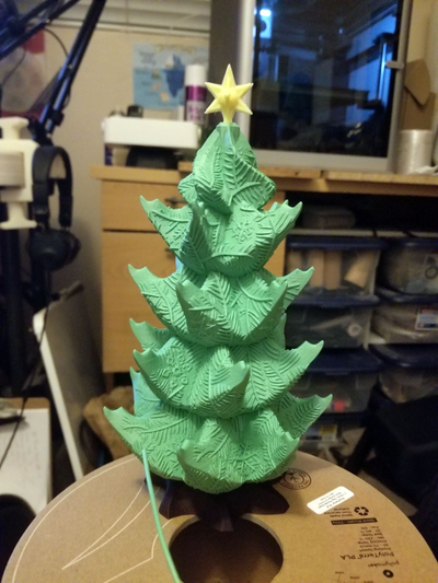 christmas tree desktop ornament by joealarson household decor 3d print model - Mito3D