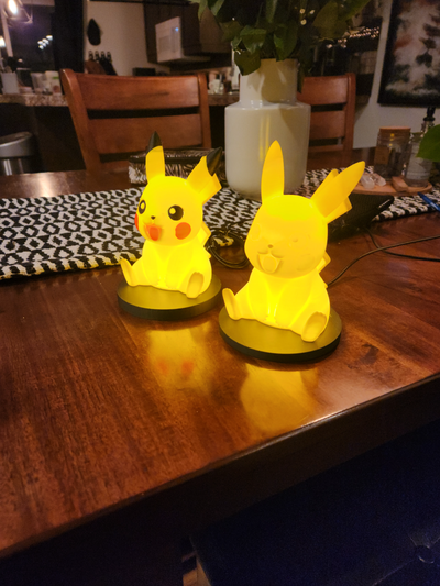 pikachu lampe by cayouche ménage décor pokémon populaire mignonne couleur ams lumière jaune led 3d print model - Mito3D