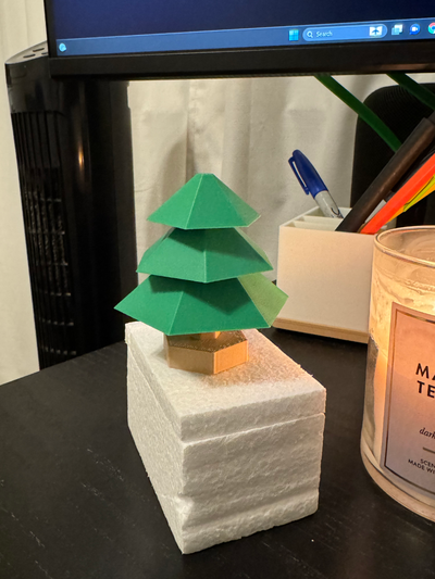 poly weihnachten baum by joel haushalt dekor dekoration dekorationen 3d print model - Mito3D
