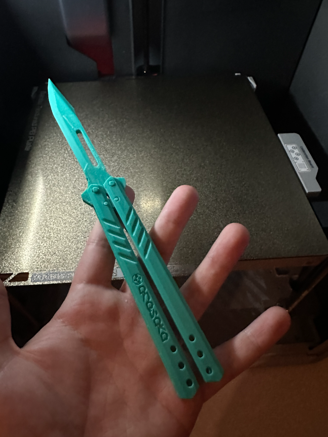 balisong papillon couteau pla remixé by mini coureur accessoires cosplays réplique arme arasaka 3D print model - Mito3D