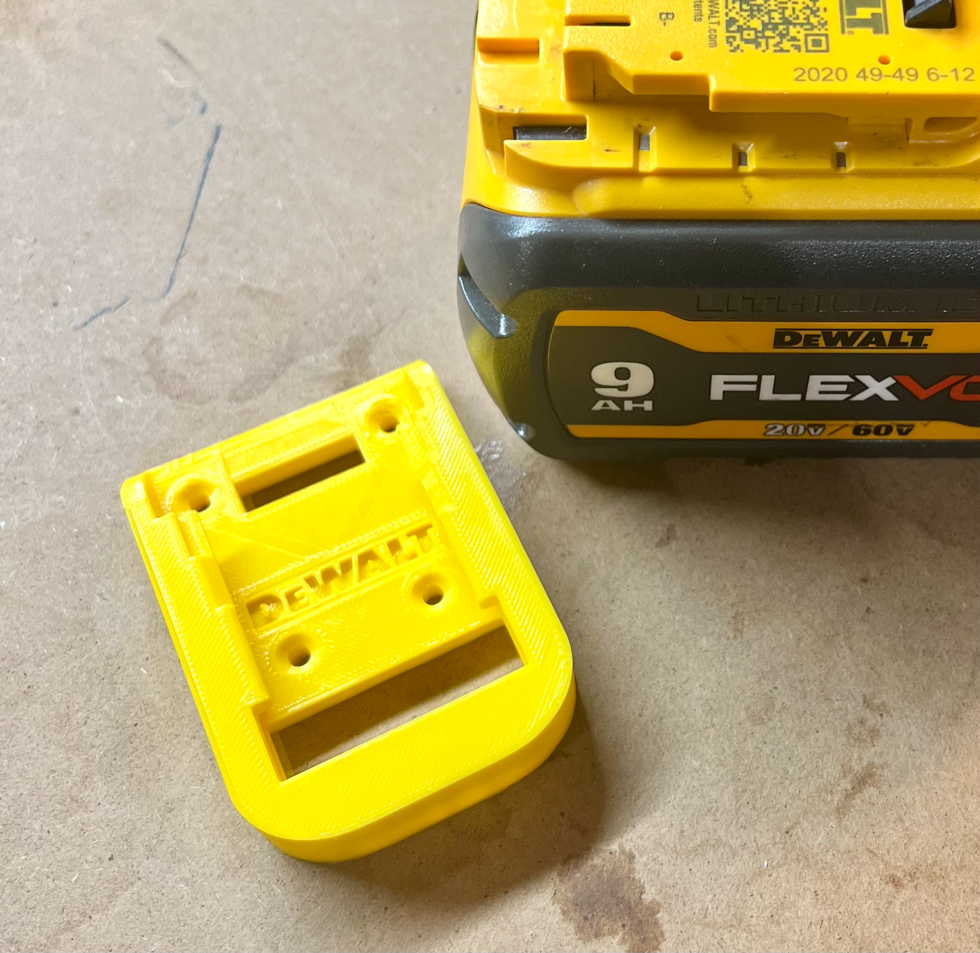 dewalt 20v batteria montare by acqua giungla utensili titolare supporto 3D print model - Mito3D