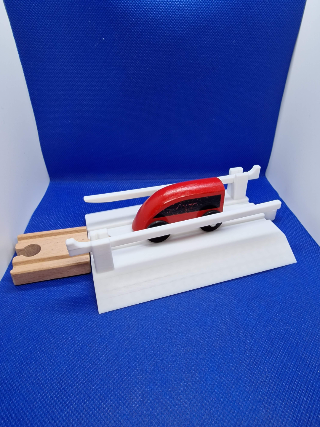 treno brani compatibile brio ikea attraversamento apertura cancelli by terro giocattoli giochi lillabo tracce legno rotaia binari rotaie automobilistico 3D print model - Mito3D