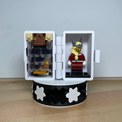 sig-fig minifigure travel case by abdelat tools organizers minifigures travelcase travelbox brick 3d print model - Mito3D
