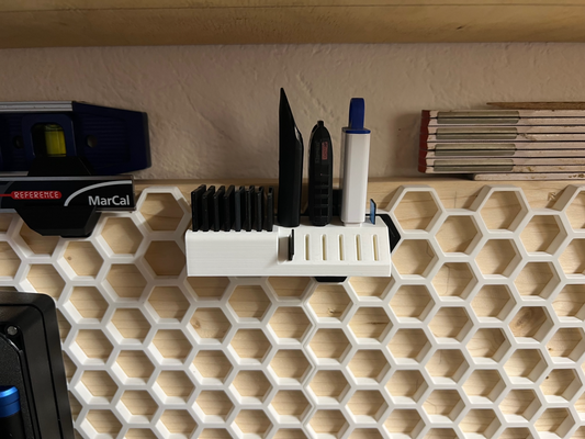hsw usb sd - card holder honeycomb storage wall remixed by mr grizzl tools organizers organizer halterung microsd 3d print model - Mito3D