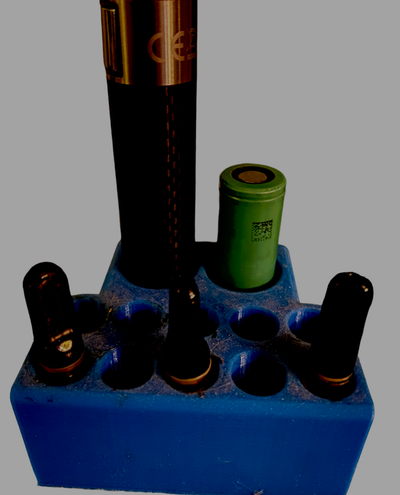 vape estación by cosmogek herramientas organizadores ecig vaporizador estante soporte 18650 3d print model - Mito3D
