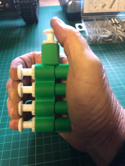 dedo polegar inquietação brinquedo praticante exercício by kevr102 brinquedos jogos 3d impressão ferramentas 3d print model - Mito3D