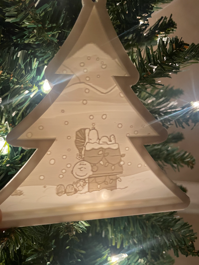 charlie braun weihnachten ornament lithophan by 3d druckt woche haushalt feierlichkeiten urlaub klassisch baum wettbewerb litho benutzerdefiniert niedlich familie licht santa snoopy hund karikatur comic 3d print model - Mito3D