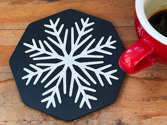 schneeflocke untersetzer by florin kunst modelle kaffee getränk achterbahn glas wein unterstützung weihnachten urlaub dekoration 3d print model - Mito3D