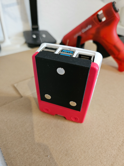 magnetic holder in my case a raspberry pi by 3dprintcess hobby & diy 3d print model - Mito3D