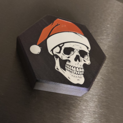 x-mas skull lid my hex dicebox by cv6channel toys & games board xmas dice box dungeonanddragons hexdicebox 3d print model - Mito3D