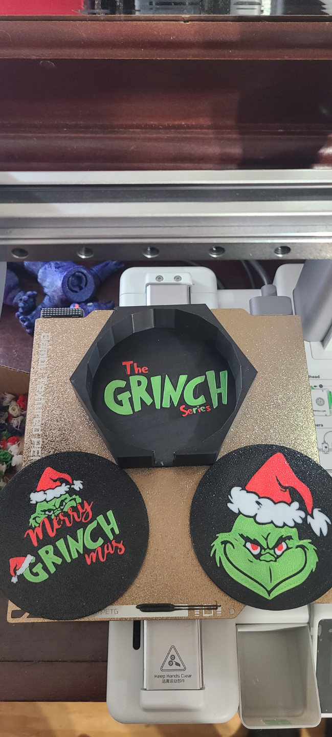 grinchseriescoasterholder by misfitz3dz arte 2d grinch navidad café portavasos soporte grinchmas serie 3D print model - Mito3D