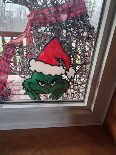 grinch espiando in janela lateral by cenário it casa festividades grinchmas natal feriado presente 3d print model - Mito3D