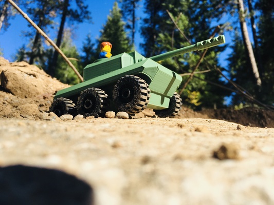 tank lego tamamen yazdırılabilir by andy kanka oyuncaklar oyunlar oyuncak savaş oyun doğum günü hediye polis çekim playmobil ordu askeri taşınabilir özelleştirilmiş bomba ateş etmek donanma kavga doyurucu trend 3d print model - Mito3D