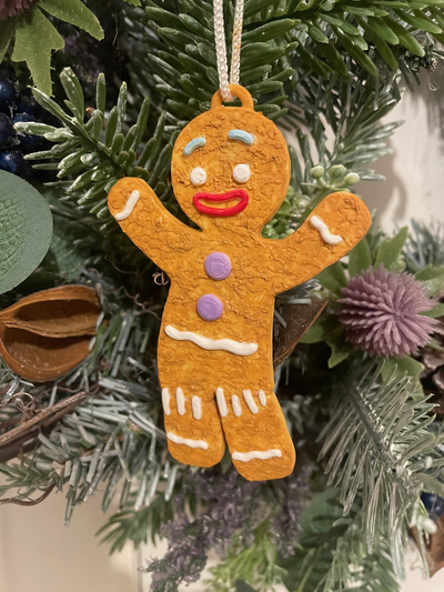 gingy weihnachten baum dekoration by hirsch 3d haushalt feierlichkeiten noel dekorationen baumhänger shrek lebkuchen lebkuchenmann ingwer brot 3d print model - Mito3D