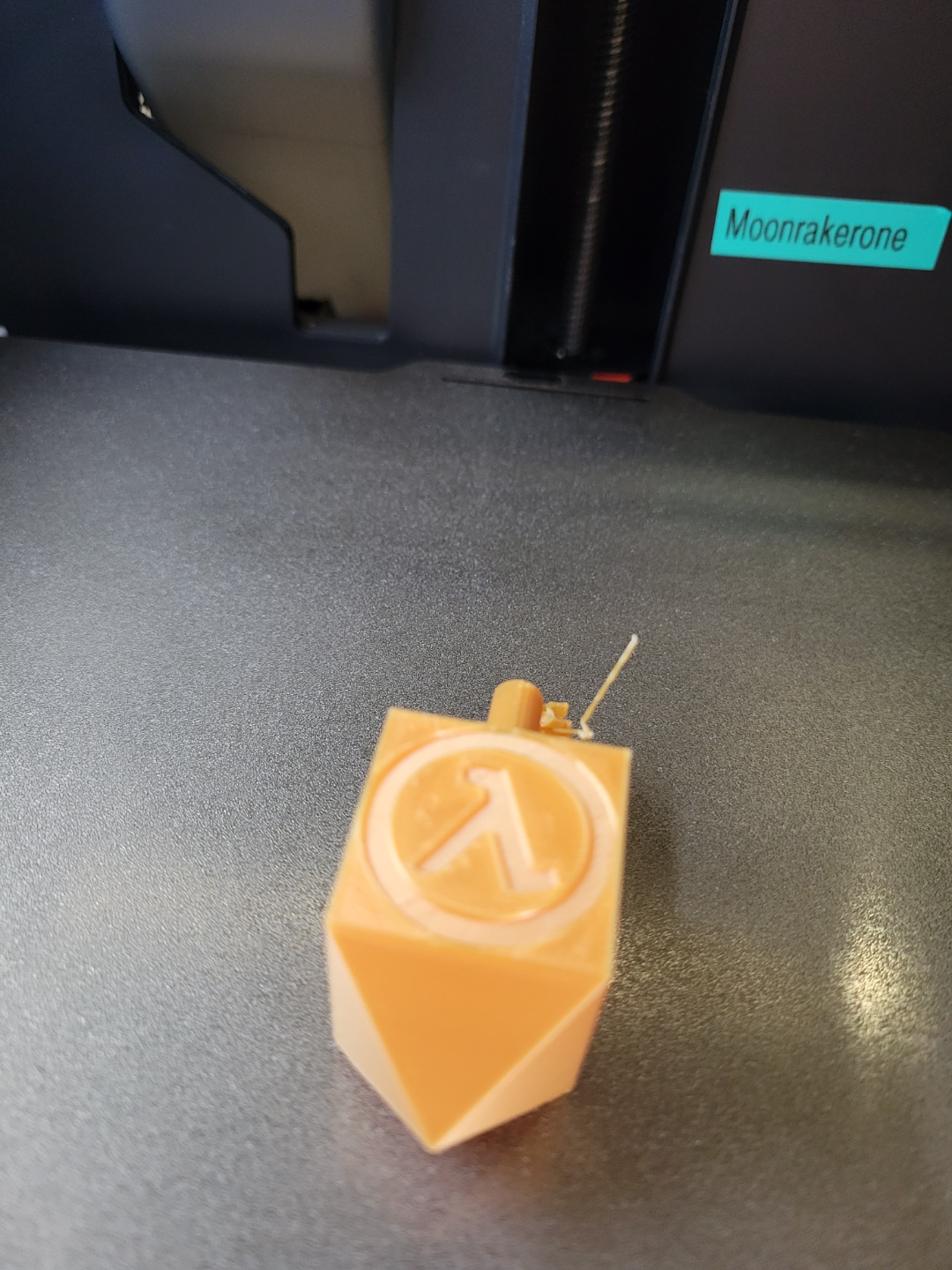 half life dreidel lambda logo scambiato gimel remixato by moonrakerone domestico festività metà vita hanukkah 3D print model - Mito3D