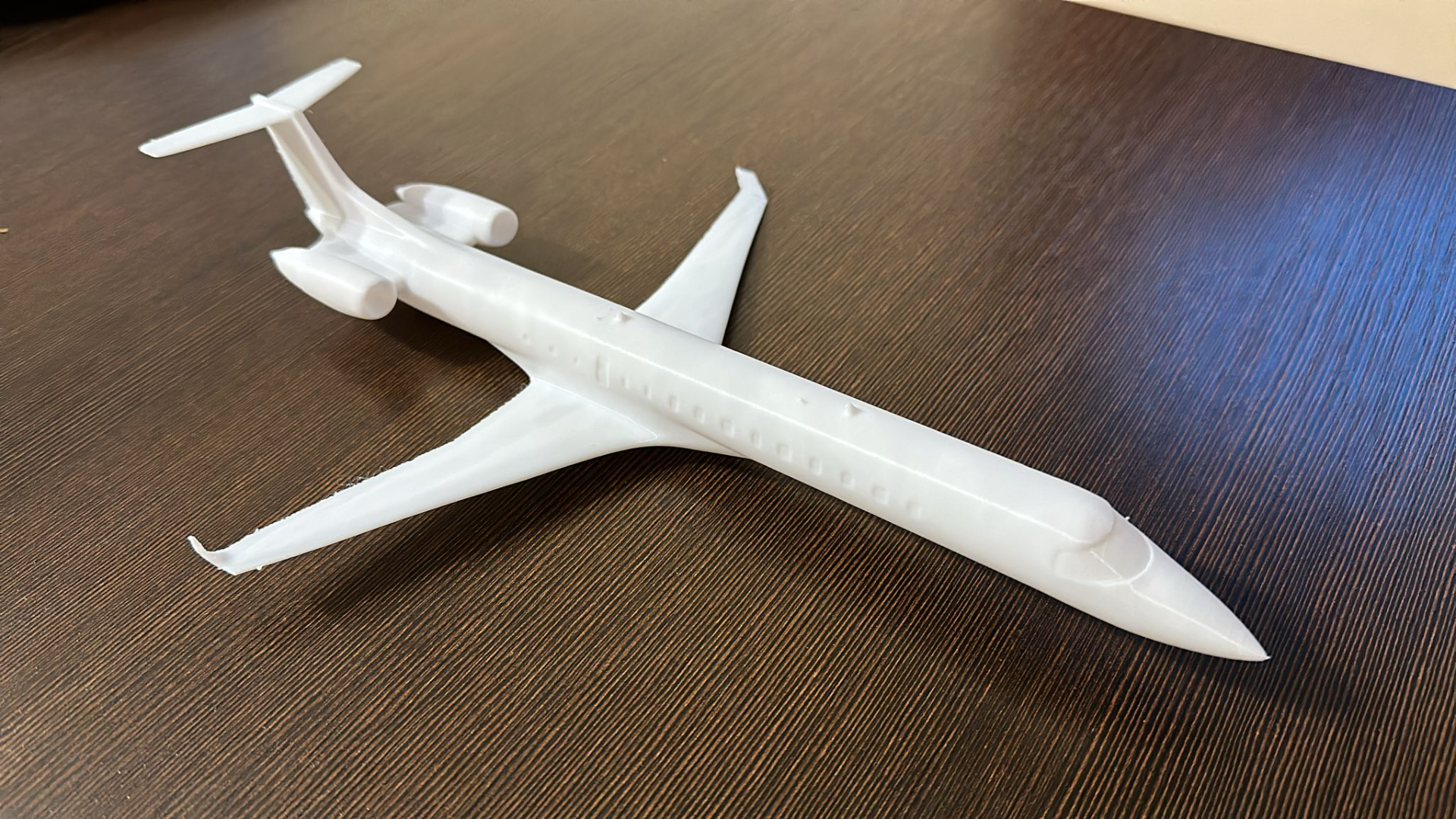 emir emb 145 by aşırı gerilim hobi kendin yap araçlar erj uçak 3D print model - Mito3D