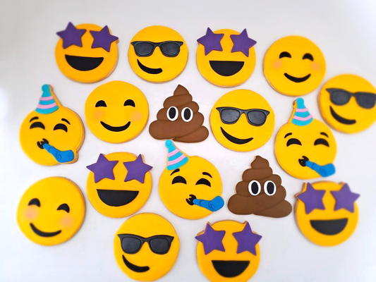 emoji biscuit coupeurs pack by mauvais pomme ménage maison modèles coupeur caca pile of fête visage étoile frappé grimaçant lunettes soleil 3d print model - Mito3D