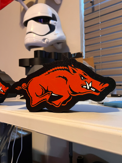 razorbacks led lámpara by codyinbody3 arte señales logos fútbol deportes universidad cima aguda arkansas cerdo caja ligera ligero 3d print model - Mito3D