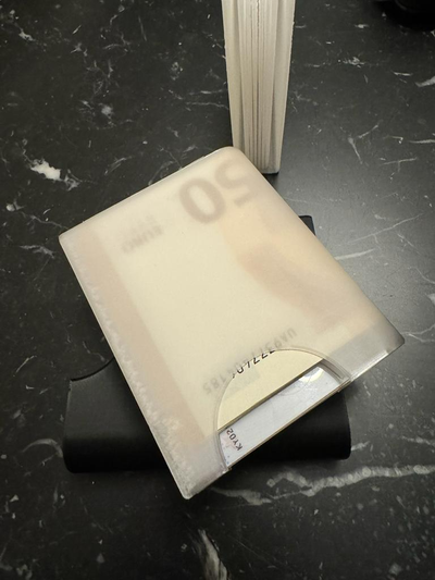 tarjeta notas billetera by 19evdominta3 moda modelos crédito 3d print model - Mito3D