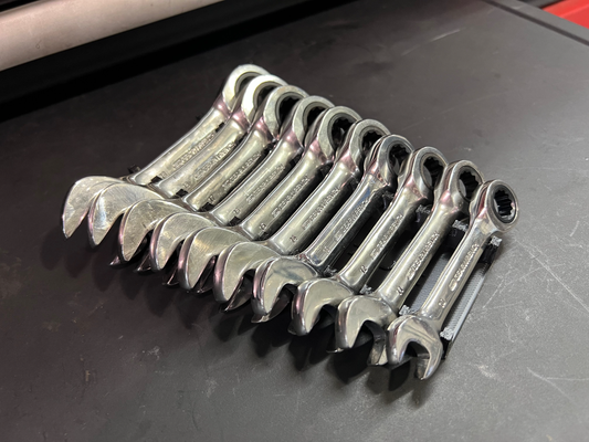ausrüstung shorty schlüssel halter unterstützung by l3thality werkzeuge hand ratschen werkzeug mechaniker automobil techniker 3d print model - Mito3D
