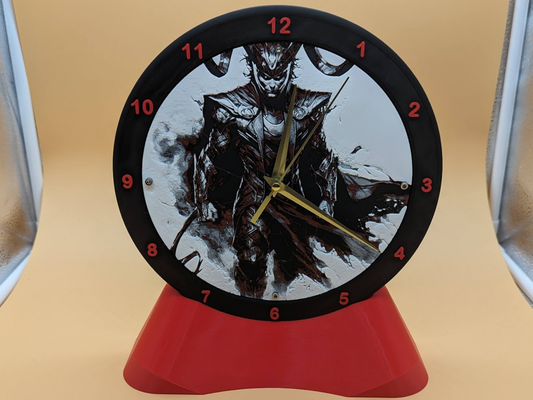 l'horloge loki forge chapeaux image or posséder by madmax3d ménage décor horloge teinte forger 3d print model - Mito3D