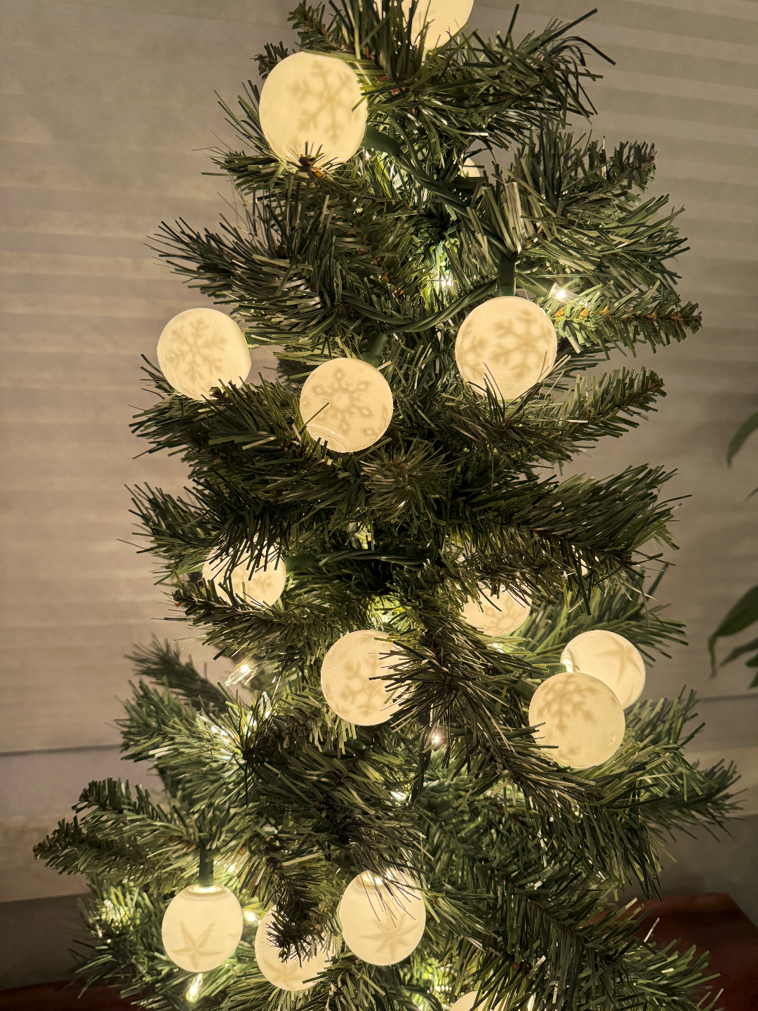 corda luz floco neve orbs by mottn casa festividades natal esfera arte 3D print model - Mito3D