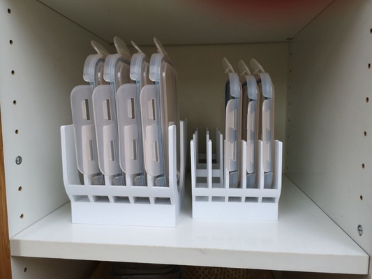 tupperware deckel inhaber küche veranstalter by hochmütig haushalt haus modelle 3d print model - Mito3D