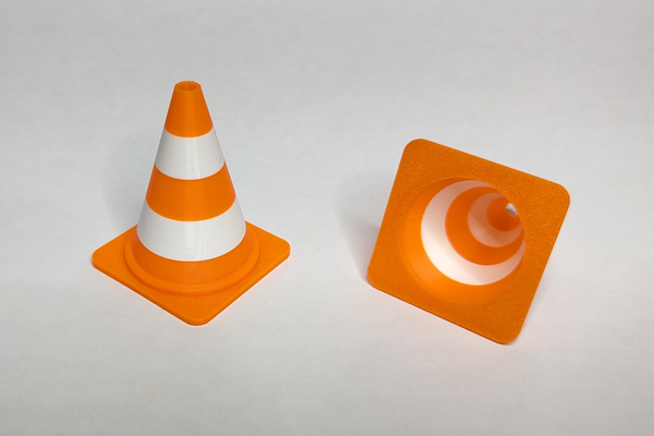 traffic cone - pylon by tomtom82 hobby & diy vehicles 3d print model - Mito3D